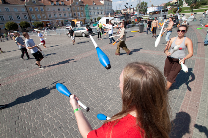 Juggling games! I could only take this photo because I'd just won the previous round of combat, so I was already through to the final. Which I won, of course.