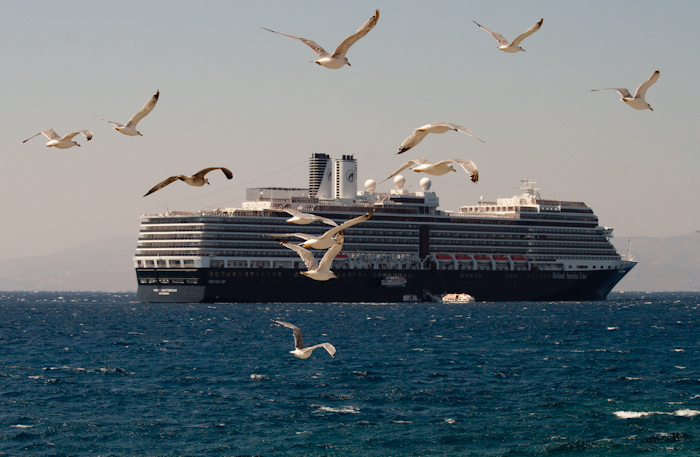 The newest cruise ship for the moment - HAL Nieuw Amsterdam.