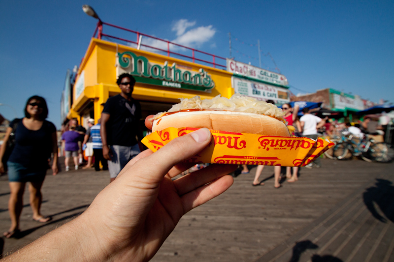 As recommended by many, many people, I ate a Nathan's hot dog. It was very tasty, and I understand the queues. I mean, nothing else on the boardwalk looked edible.