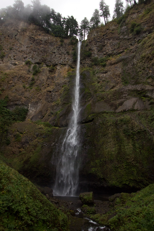 The second highest all-season waterfall in the United States. Sounds impressive? It would have been the most amazing waterfall on the entire trip, except for every single waterfall in Yosemite Valley.