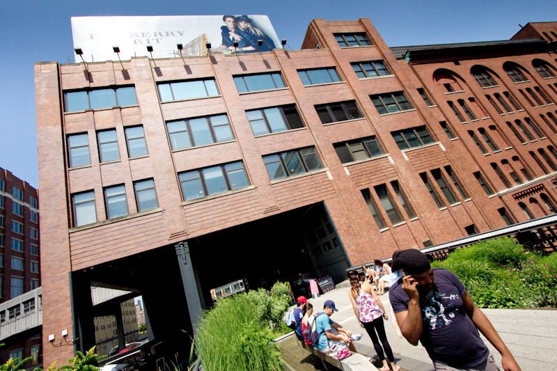 The High Line, New York: Photo series of buildings around the park.