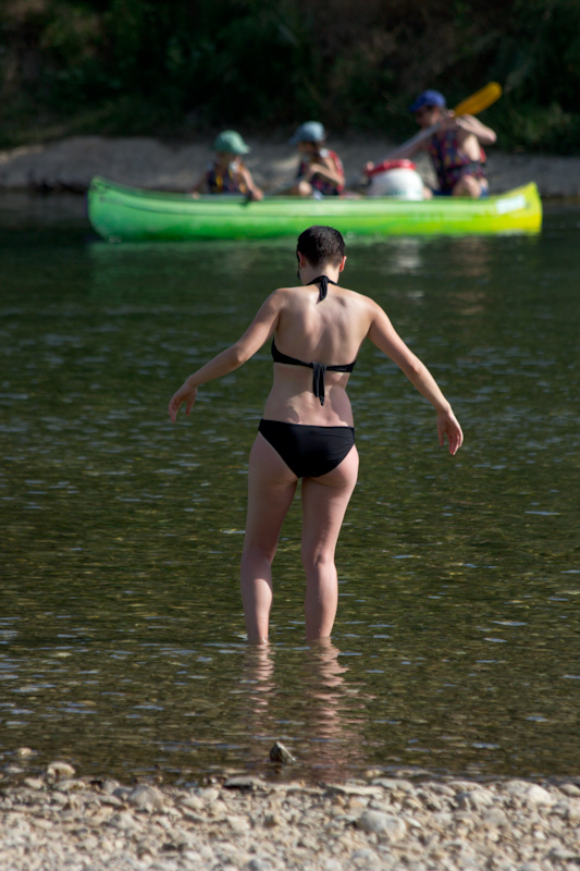Luke and Juliane Summer Tour part 3 - Pont du Gard, Avignon, Arles, Senanque Abbey, Gordes: Swimming at Pont du Gard.