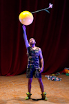 Halle Juggling Convention 2014: Wes Peden in Volcano vs. Palm Tree.