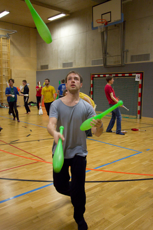 Juggling On Ice 2015: Fight Night Qualifications