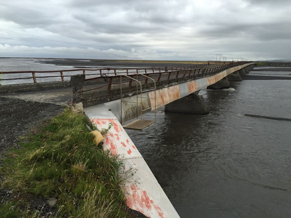 Iceland Adventure with Juliane and Luke: Closed bridge